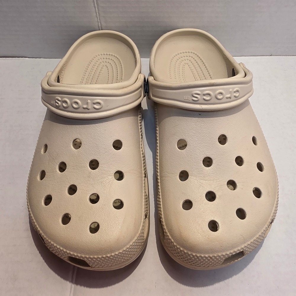 Crocs Classic Clogs Bone Beige Mens 6 Womens 8 Slip On Comfort Shoes 10001-2Q9